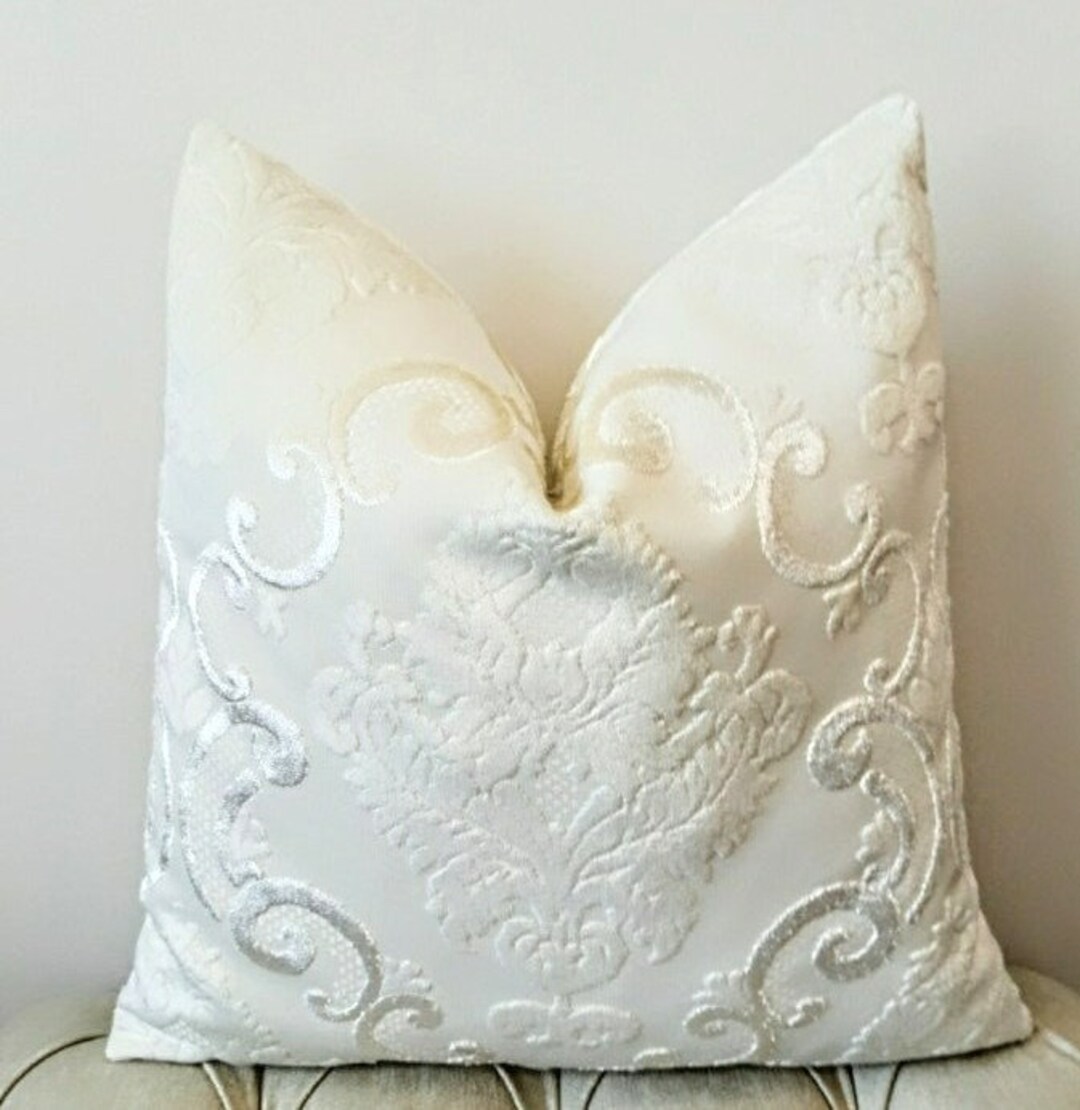 Luxury Cream Velvet Pillow Cover, Cream Pillows, 18X18 Velvet Pillow