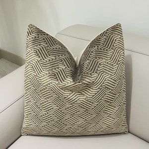 Luxury Beige Velvet Pillow Cover, Beige Pillow Cover,  Beige Velvet Pillow, Throw Pillow Cover, Decorative Pillow Case, Pillow Cover 18X18