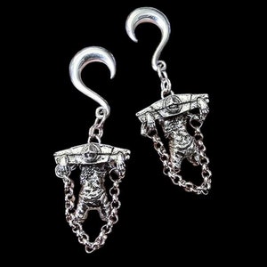 Ear weights, Goth ear weight/ ear weight/ ear hanger