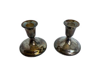 Candelabros cónicos chapados de International Silver Company