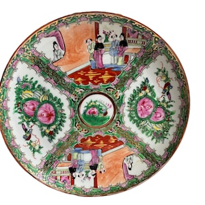 Vintage Famille Rose Medallion Plate | Grandmillennial Decor| Plate Wall Vintage| Japanese Porcelain