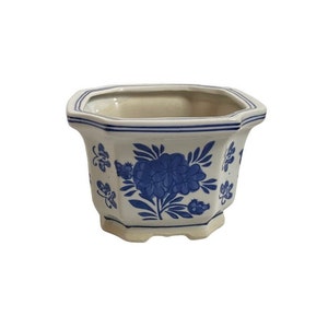 Blue and White Chinese Porcelain Cachepot