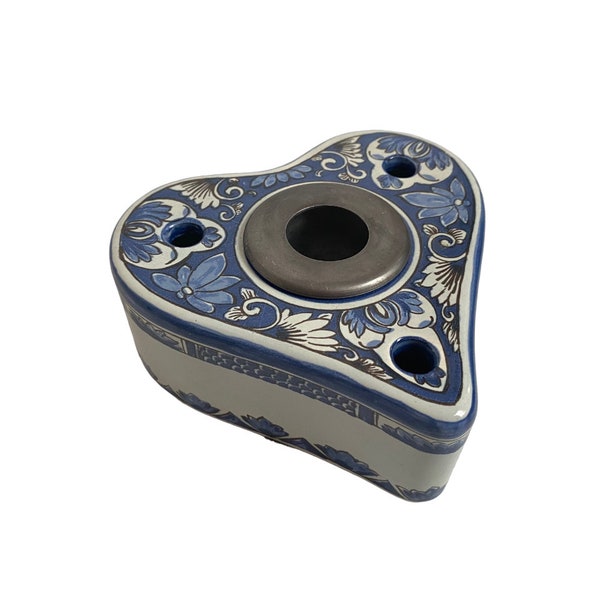 Encrier en forme de coeur en porcelaine bleue et blanche de Delft