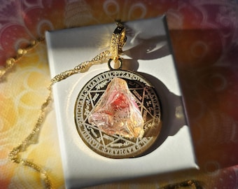 Amulette protectrice magique avec cristal brut arc-en-ciel ANDARA | SCEAU DES SEPT ARCHANGES | Or | Amulette de protection 5D+++++