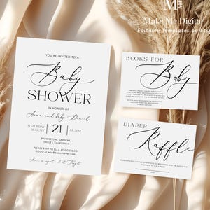 Puede incluir: Un conjunto de tres tarjetas blancas con texto en caligrafía negra. La tarjeta superior dice "Libros para el bebé" y tiene una pequeña solicitud para que los invitados traigan un libro en lugar de una tarjeta. La tarjeta del medio es una invitación a una fiesta de bienvenida al bebé para Anne y Baby Daniel el 21 de agosto a las 3:00 PM. La tarjeta inferior dice "Rifa de pañales" y pide a los invitados que traigan un paquete de pañales para participar en la rifa.