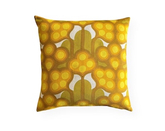 Vintage yellow/green cushion cover, 70s retro print, op art style, mid century cushion cover
