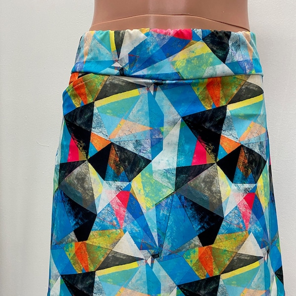 Geometric (Broken Glass) Print Back Kick Ruffle Golf / Running Pickle ball Skirt Side Pocket and Attached Short (Skort) - Colorful print