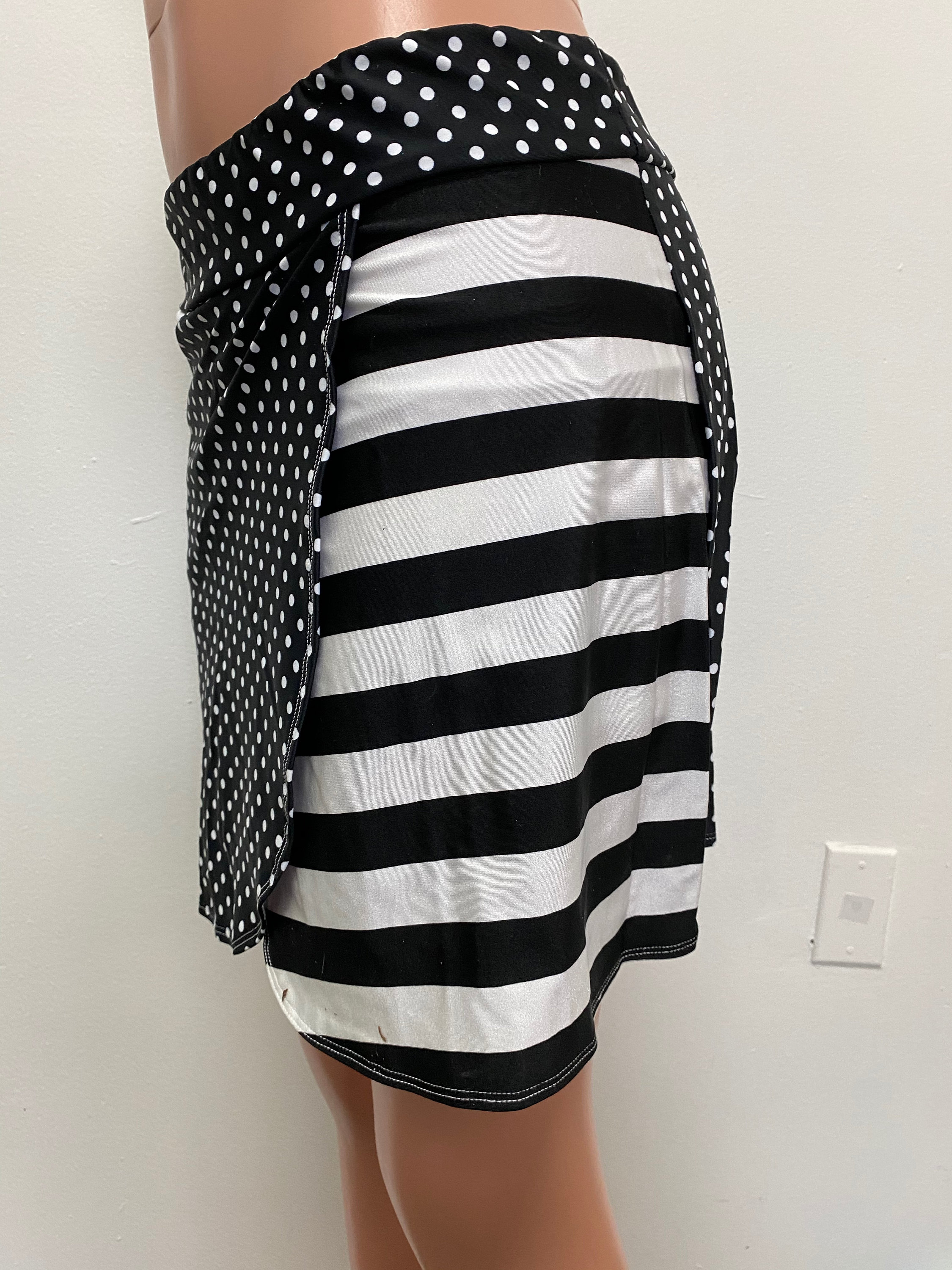 Black White Polka Dots Stripes Mock Wrap Golf Running