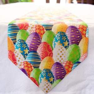 Easter Table Runner, Table Runner, Holiday Table Runner, Kitchen Table Runner, Easter Table Linens, Easter Home Decor, Easter Place Settings