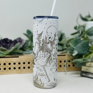 20 Unzen isolierter Edelstahlbecher, Weihnachten Laser graviert Nightmare Bevor • Jack Sally Halloween heiß und kalt, Deckel und Strohhalm gruseliges Geschenk