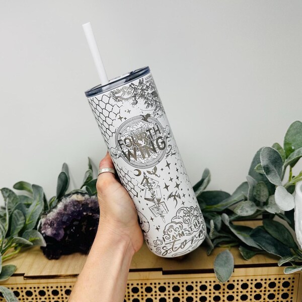 Vaso de cuatro alas: diseño inspirado en el libro del dragón (aislado de 20 oz)