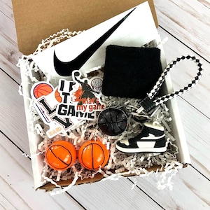 nike shoe keychain with box