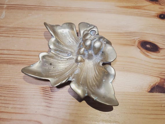 Vintage Solid Brass Grape Leaf Trinket Ring Dish … - image 3