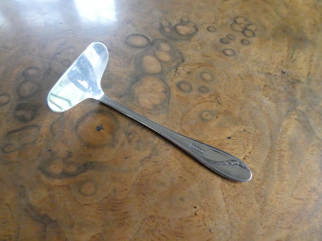 Vintage EPNS A1 Children's Food Pusher Nursery Christening Crumb Pusher