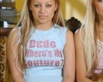 ¿Dónde está mi ropa de alta costura? Camiseta de bebé inspirada en famosos. Camiseta gráfica con estética Y2K.