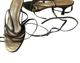 Vintage y2k Anfang 2000s Colin Stuart Gold Strappy Schnürschuhe Kitten Heels