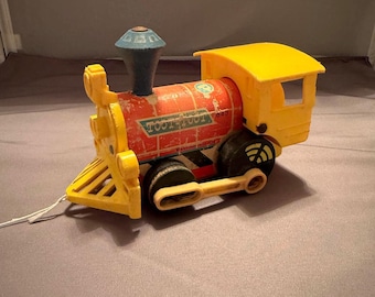 Fisher Price vintage 1964 Toot Toot Toy Train #643