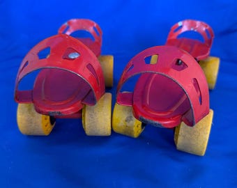 Vintage Metal Adjustable Roller Skates Chilton Globe Corp Made in USA