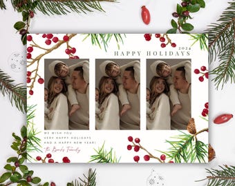 Puede incluir: Una tarjeta de Navidad con fondo blanco y un diseño de acuarela de ramas de pino y bayas rojas. La tarjeta presenta tres fotos de una familia de tres, con los padres sosteniendo a su hijo. El texto "2024 Felices Fiestas" está en la parte superior de la tarjeta, y el texto "Les deseamos unas felices fiestas y un feliz año nuevo! La familia Banks" está en la parte inferior.