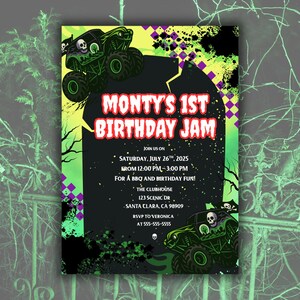 K&ouml;nnte beinhalten: Schwarze Einladung f&uuml;r "Montys 1. Geburtstag Jam" mit gr&uuml;nen und gelben Akzenten. Das Design zeigt Monstertrucks mit Totenkopf-Grafiken. Die Einladung enth&auml;lt Eventdetails: Datum, Uhrzeit, Ort und RSVP-Informationen.