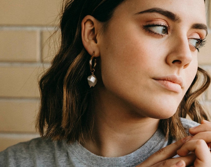 Anitta pearl earrings