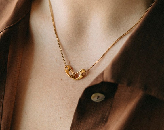 Rhea Necklace