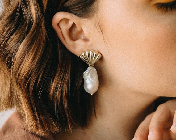 Concha Earrings