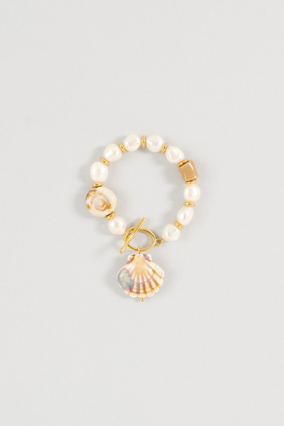 Shelly Bracelet