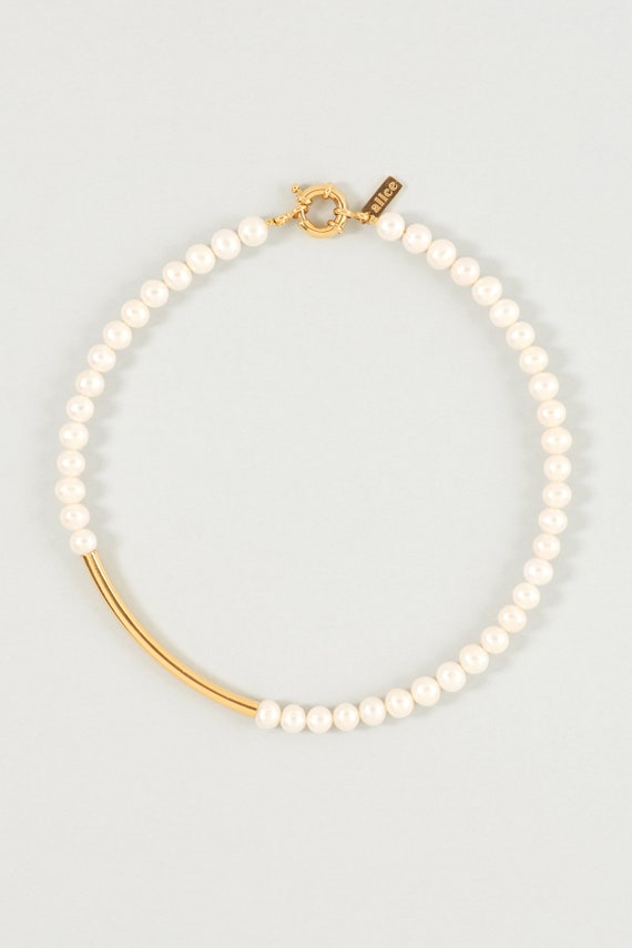 Johana Necklace