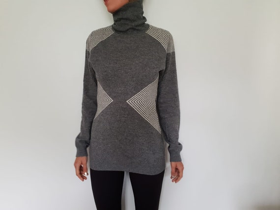 Vintage wool espirit turtle neck sweater