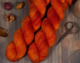 Hand Dyed Yarn - Sock Yarn - Fingering Weight - Superwash Merino - Variegated - Autumn Colorway - Spice