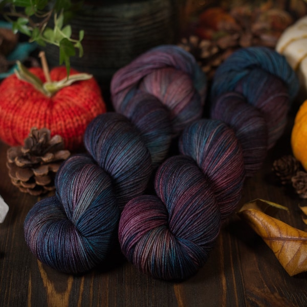 Wings - Hand dyed Merino yarn, 100g fingering or DK, variegated, superwash