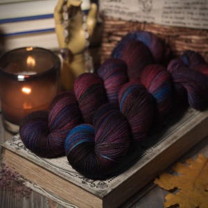 Hand Dyed Merino Yarn, Purple Red Variegated 100g Sock or DK Weight
