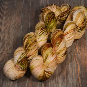 Hand Dyed Yarn, DYED TO ORDER, Sock Yarn, 100% Merino Dk, Made To Order - Variegated - Speckled - Bramble Colorway