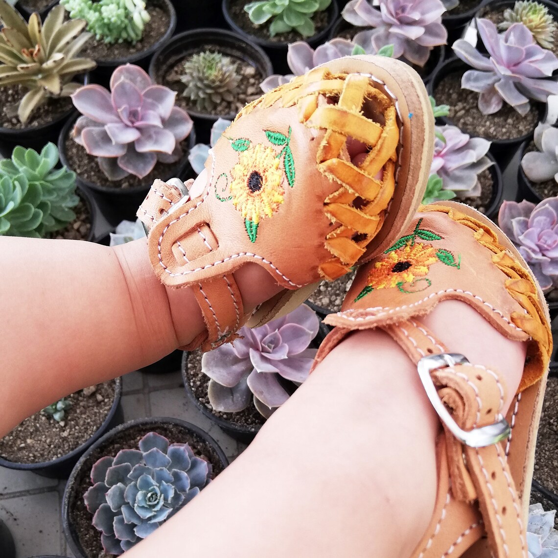 huaraches with sunflower