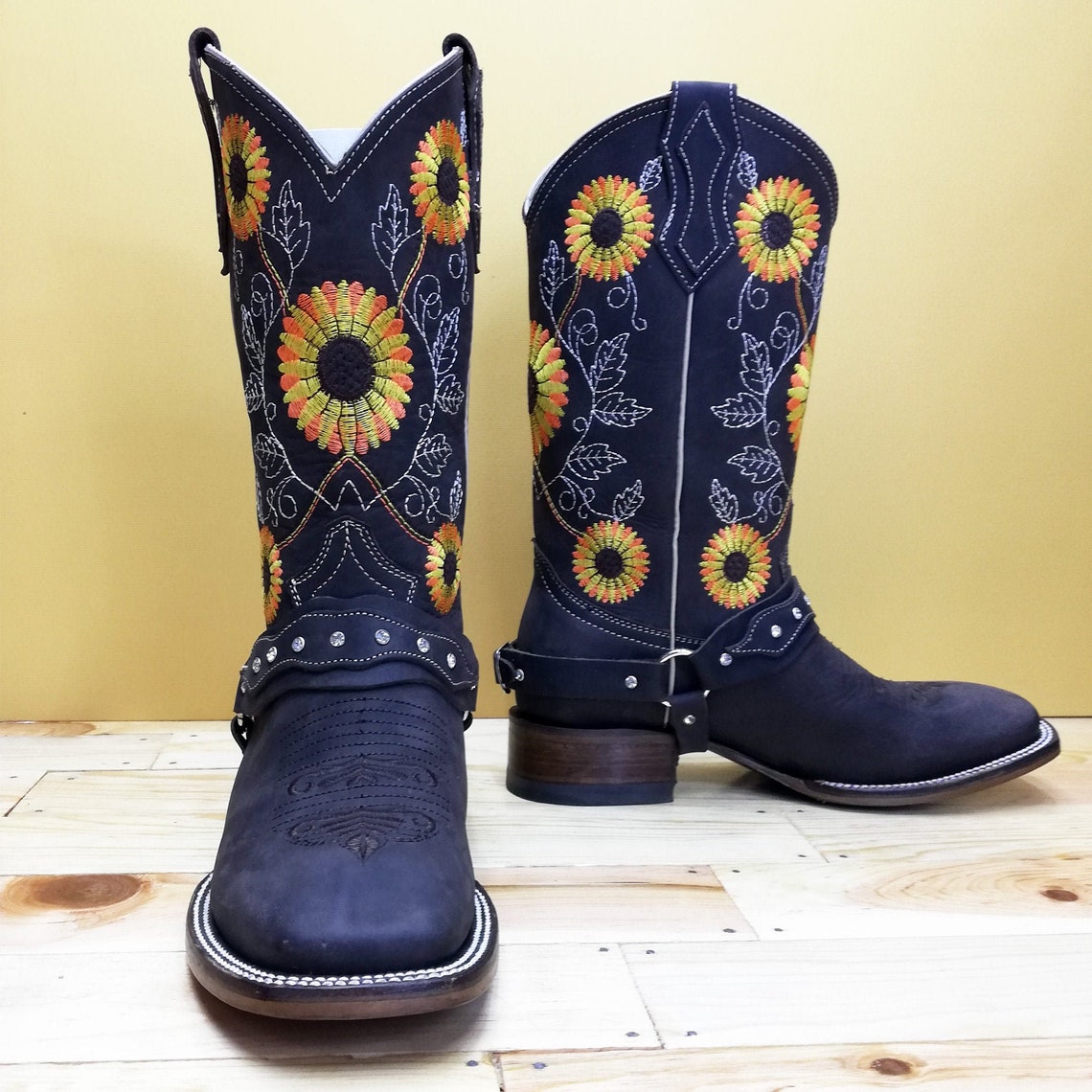 black sunflower cowboy boots