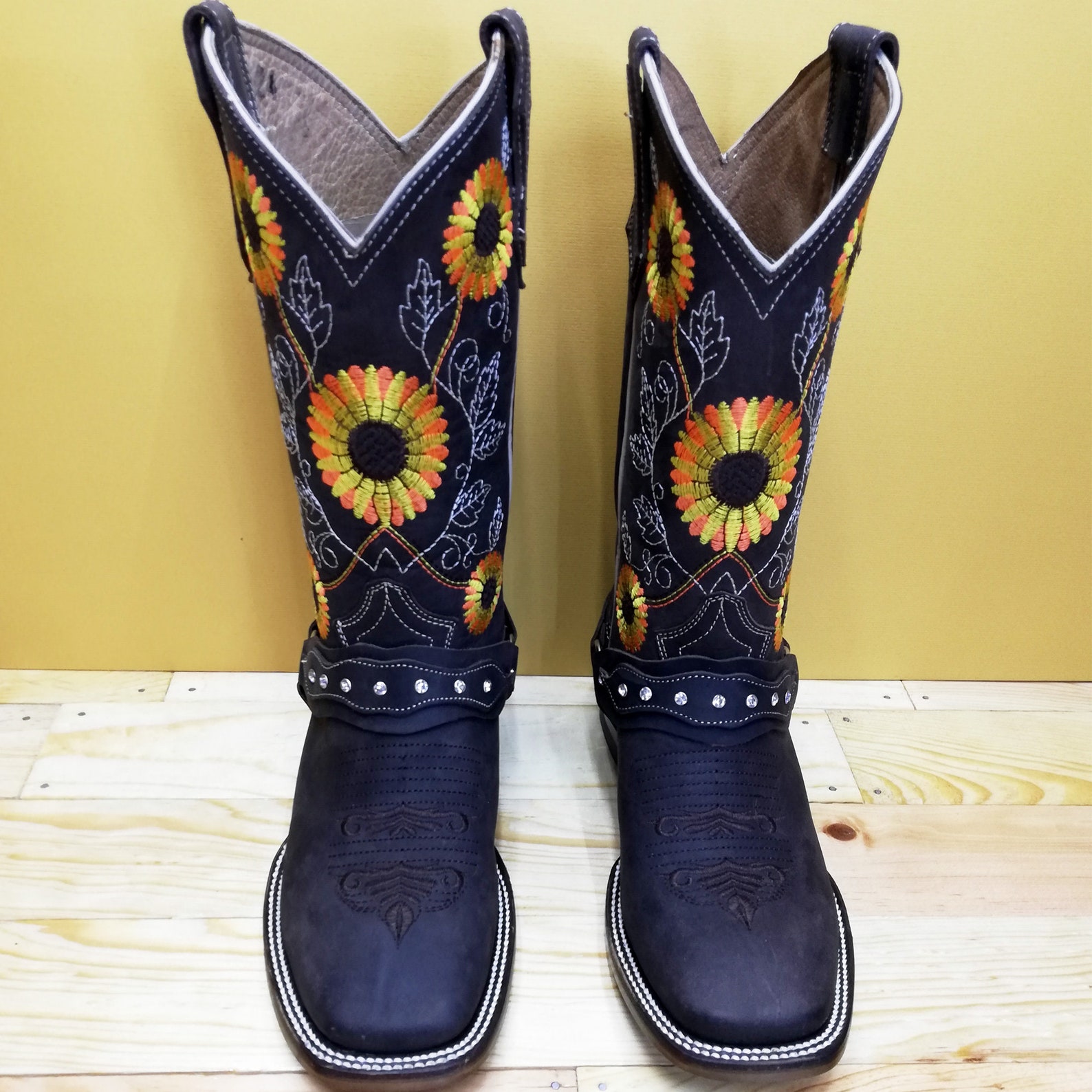 black sunflower cowboy boots
