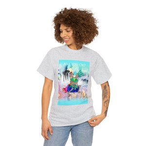 VOCÊ ESTÁ BEM? Camiseta colorida unissex de algodão pesado, arte original da Gold Inc. e Azure Oracle Card Deck