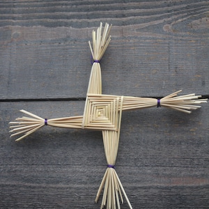 Brigids Cross Imbolc Decoration image 1