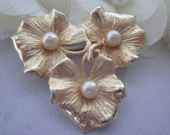 Vintage Floral Trio White Pearl and Gold Tone Textured Brooch Pin, Safety Pin Closure, Gift, Costume Jewelry