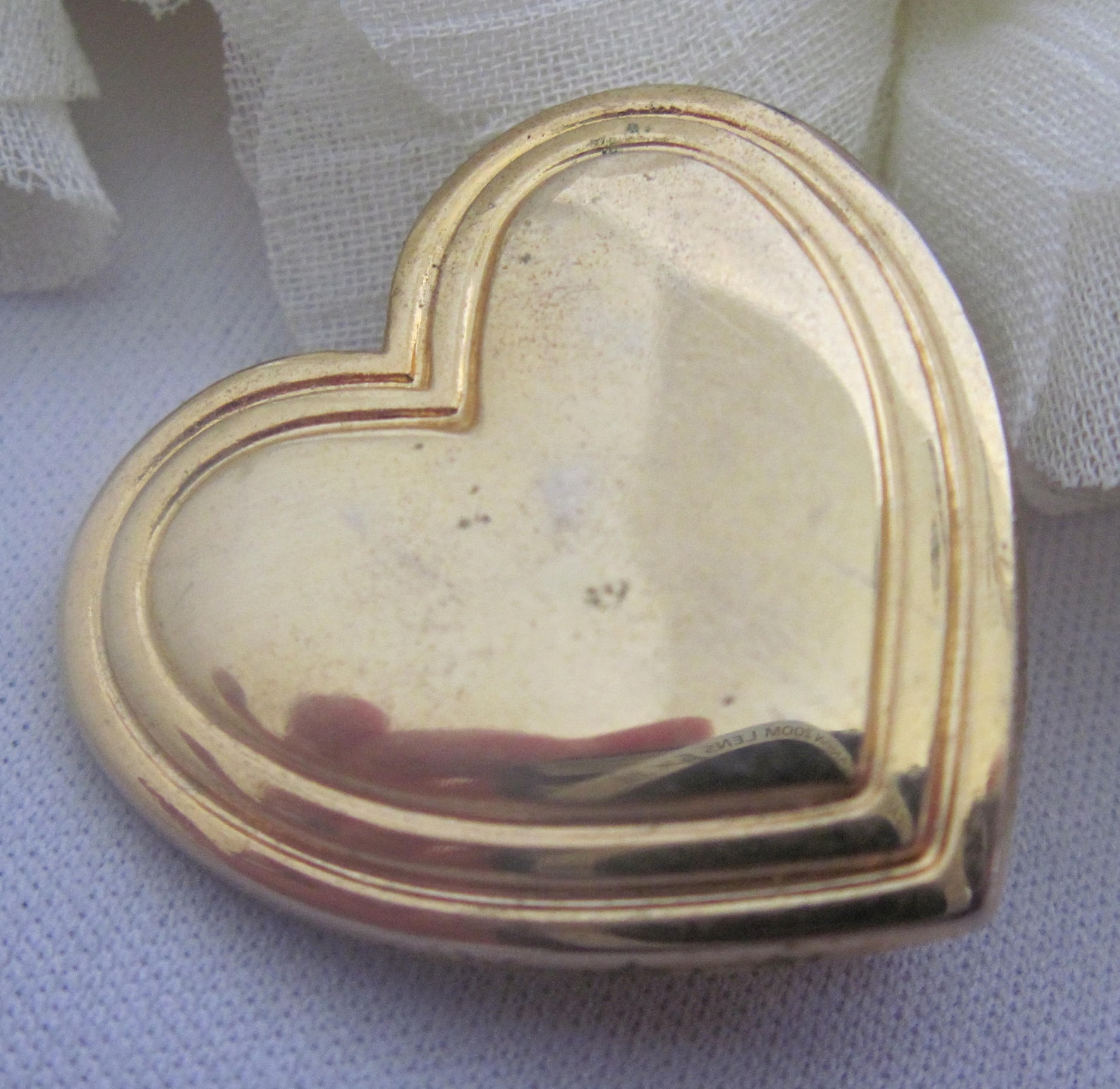 Gold Heart the Variety Club Brooch Pin, With Border, Collectible, Disney Brooch 1993 Club Brooch