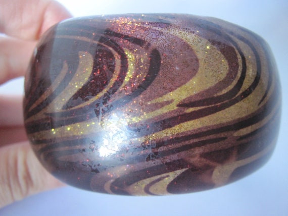 Vintage Wide Swirl Lucite Bangle Bracelet, Asymme… - image 3