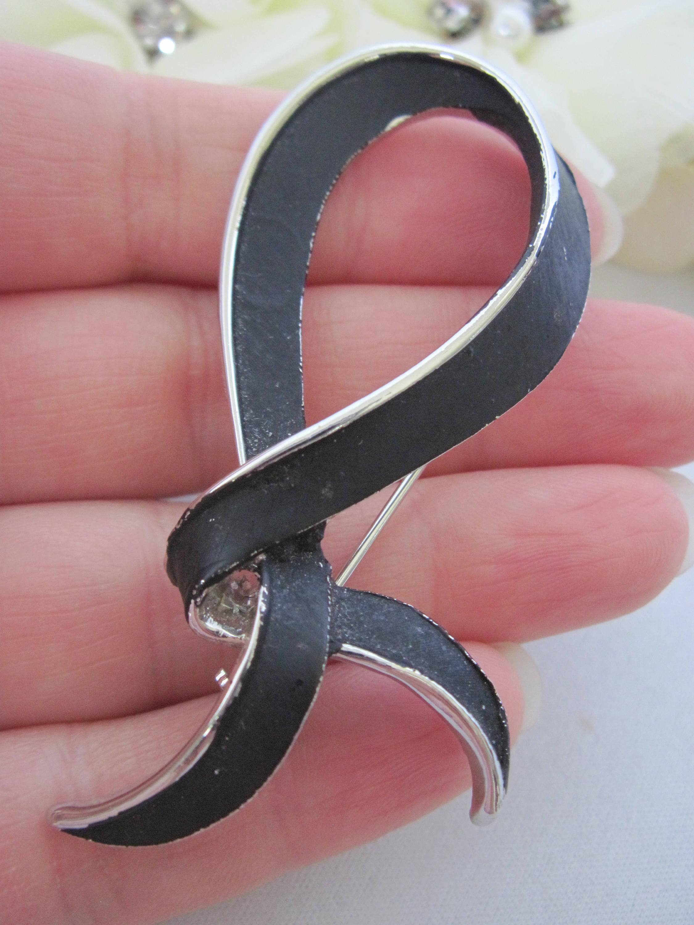 Vintage Letter R Initial Brooch, Silver Tone With Black Paint ...
