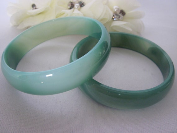 Vintage 2 Set Banded Agate Bangle Bracelet Green White Color  display picture 2