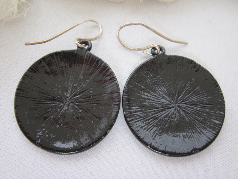 Seasonal Vintage Halloween Metal Vampires Drop Dangle Earrings Fish Hook Gift Holiday Costume Jewelry Black Enamel White Red