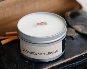 Tabac au bois de cèdre | Mèche de bois, bougie parfumée à la cire de soja | Cadeau pour lui, Cuir, Bois de santal, Nostalgique, Fait main, Cadeau pour la fête des pères, Cèdre