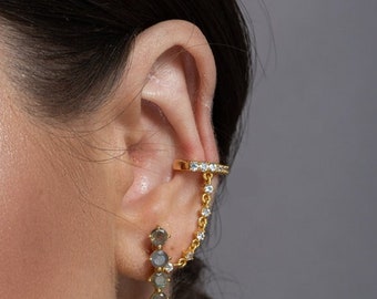 Earcuff with chain interchangeable with other earrings · High earring with zircon chain · Ear cuff hoop earrings with chain