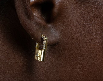 Gold padlock earrings with white zircons · Medium padlock earrings · Gold padlock earrings for lobe