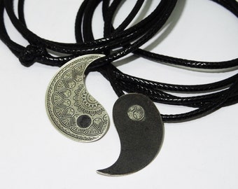 Set di ciondoli Yin Yang, ciondolo Mandala, ciondolo Mandala inciso, regalo degli uomini, ciondolo in argento sterling, amicizia, collana spirituale degli amanti