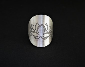Anillo de declaración de flor de loto, anillo simbólico de plata esterlina para mujeres, boho, joyería boho, anillo espiritual, mediación, anillo hecho a mano de yoga